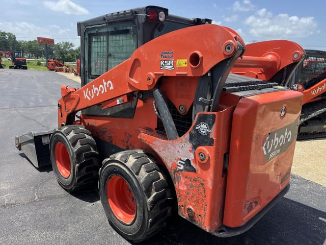 Image of Kubota SSV75PHRC equipment image 4
