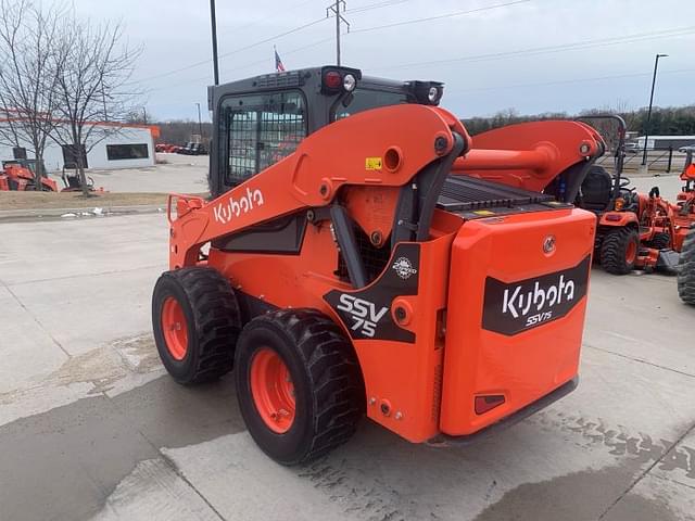 Image of Kubota SSV75 equipment image 3