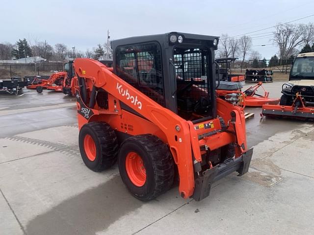 Image of Kubota SSV75 equipment image 1