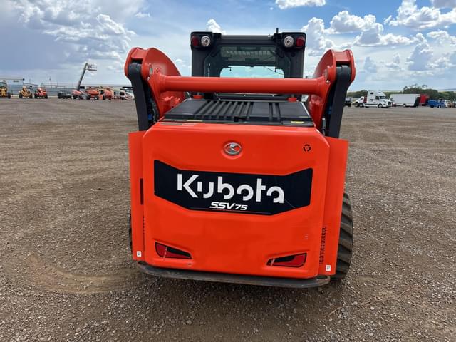 Image of Kubota SSV75 equipment image 4