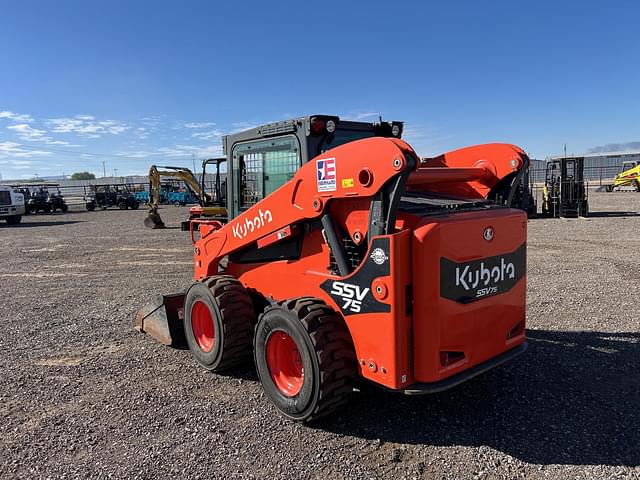 Image of Kubota SSV75 equipment image 1