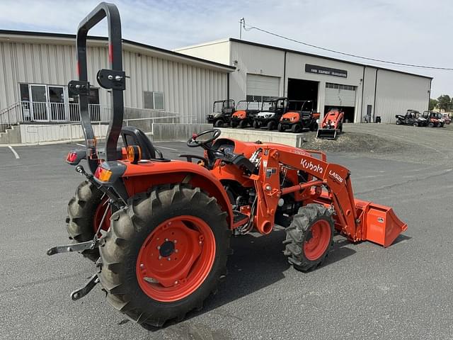 Image of Kubota L3902 equipment image 3