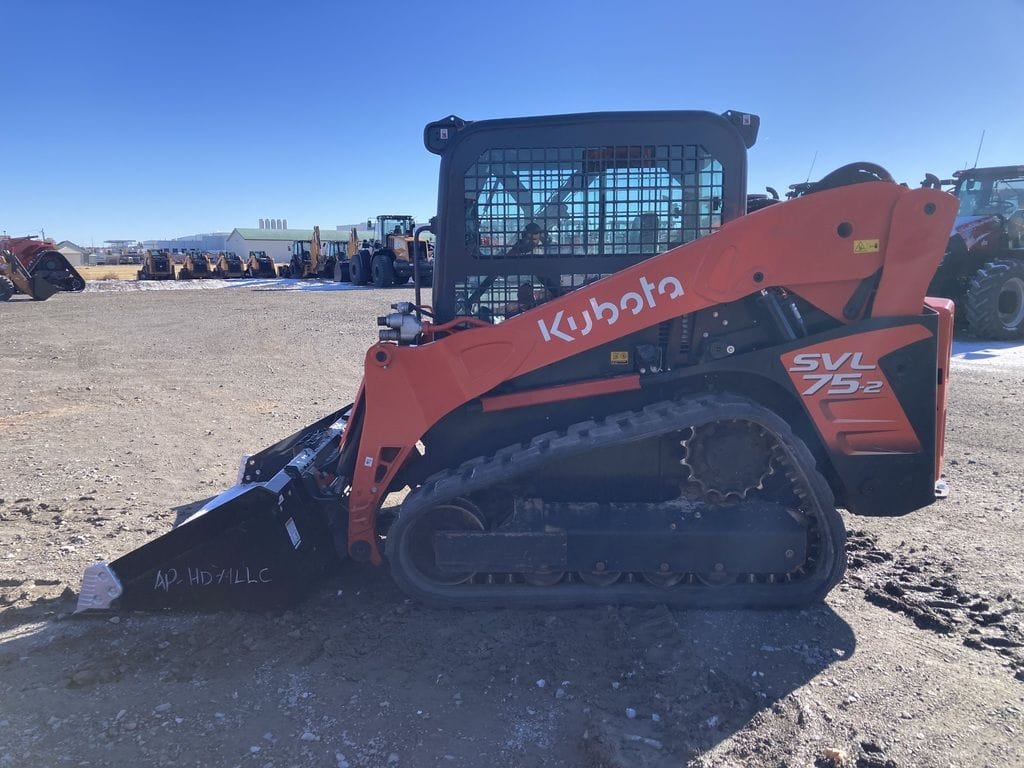 2022 Kubota SVL75-2 Equipment Image0