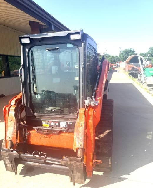 Image of Kubota SVL65-2HWC equipment image 2