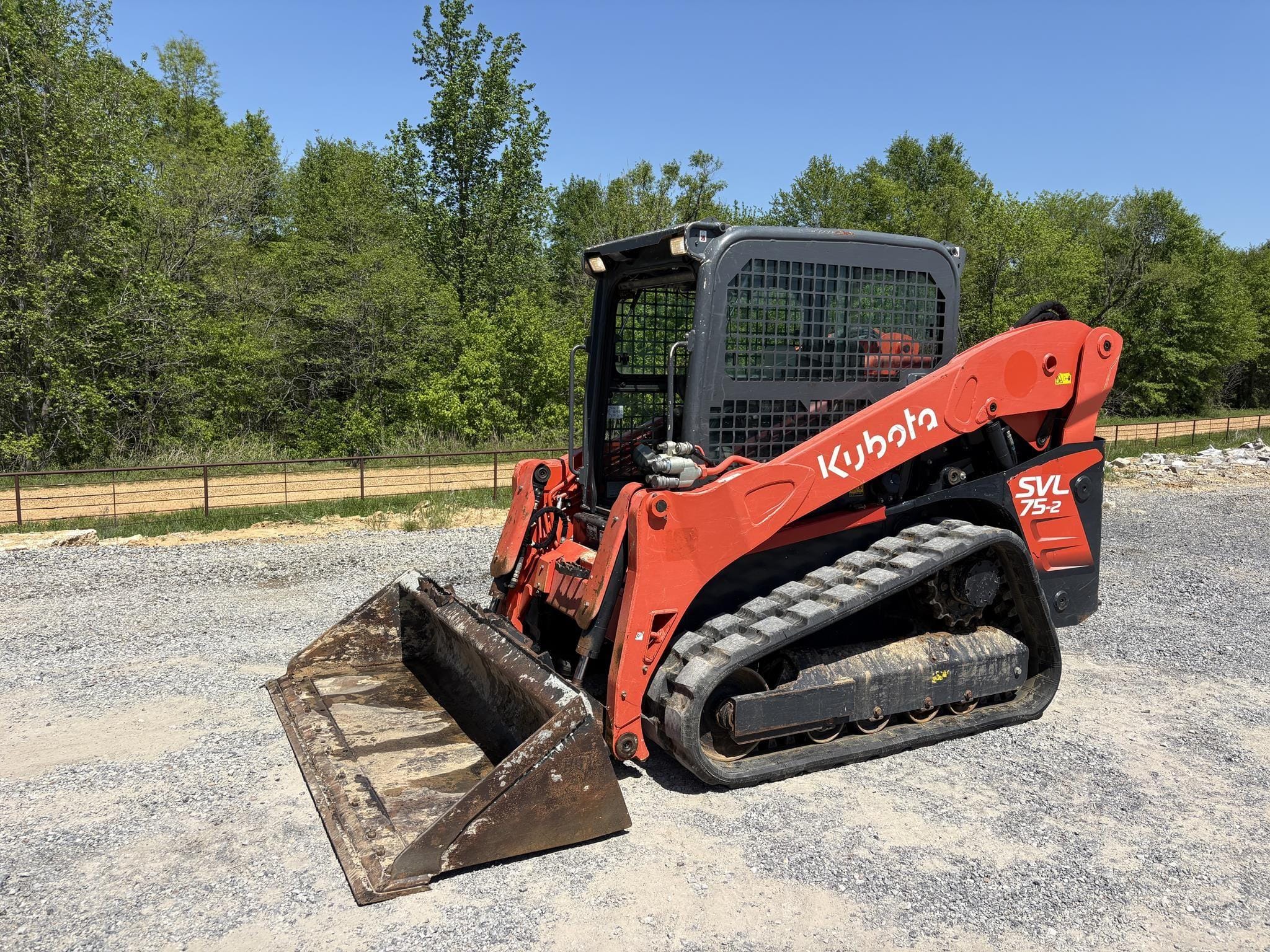 2022 Kubota SVL75-2 Equipment Image0