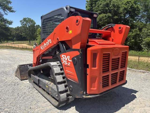 Image of Kubota SVL75-2 equipment image 2
