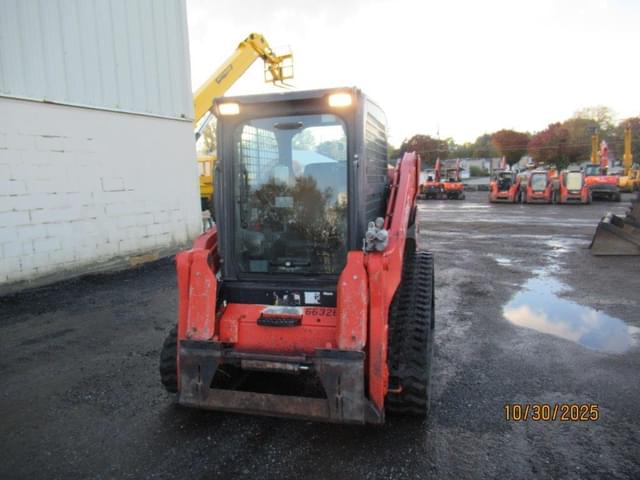 Image of Kubota SVL75-2 equipment image 3