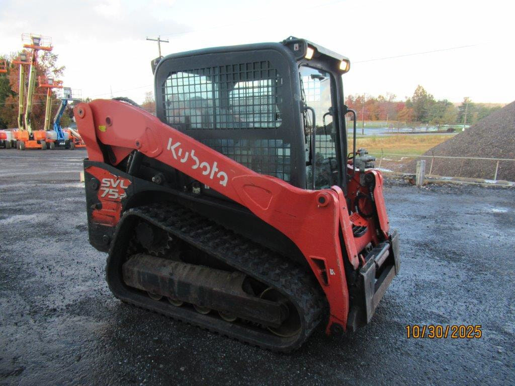 2022 Kubota SVL75-2 Equipment Image0