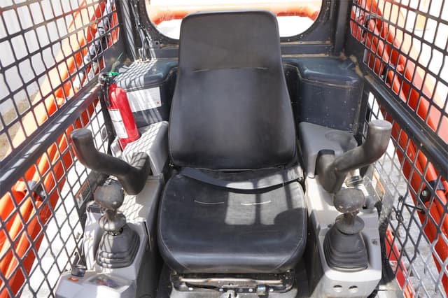 Image of Kubota SVL75-2 equipment image 4