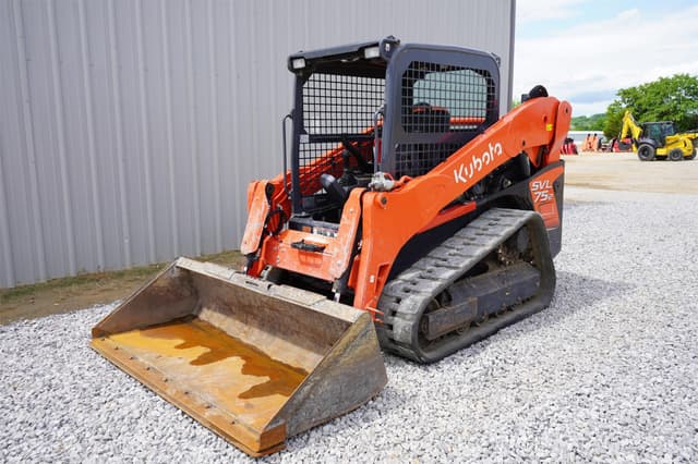 Image of Kubota SVL75-2 equipment image 2
