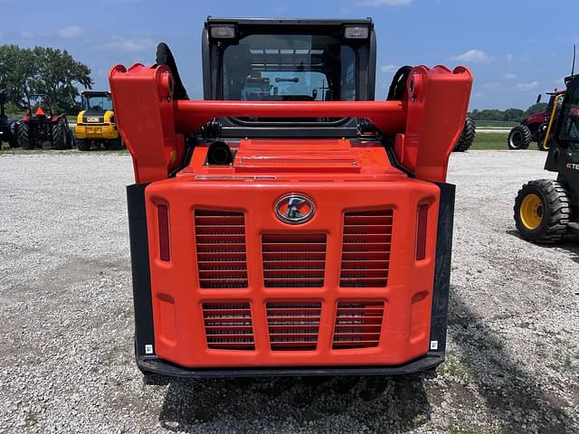 Image of Kubota SVL75-2 equipment image 3