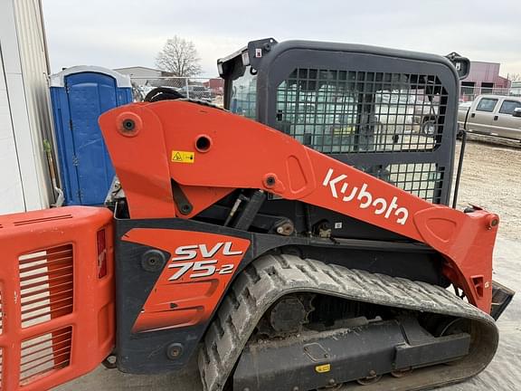 Image of Kubota SVL75-2 equipment image 2