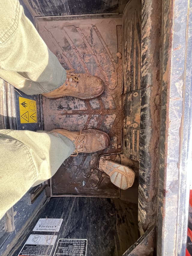 Image of Kubota SVL97-2 equipment image 3