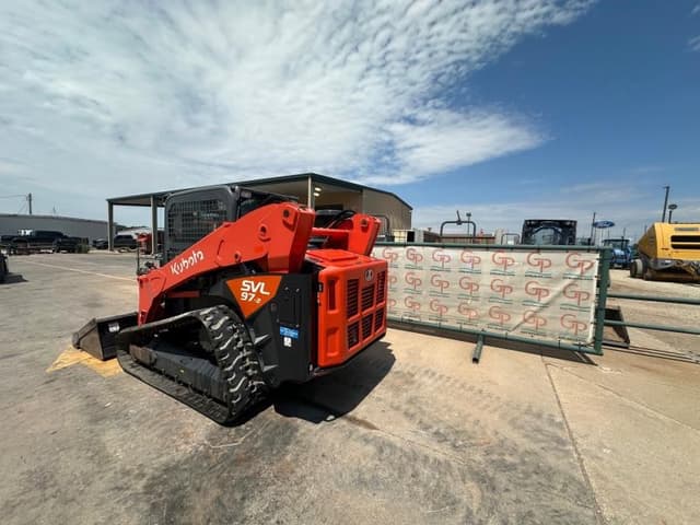 Image of Kubota SVL97-2 equipment image 2