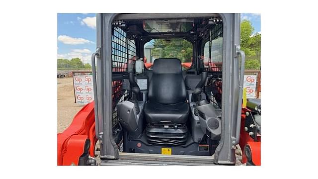 Image of Kubota SVL97-2 equipment image 2