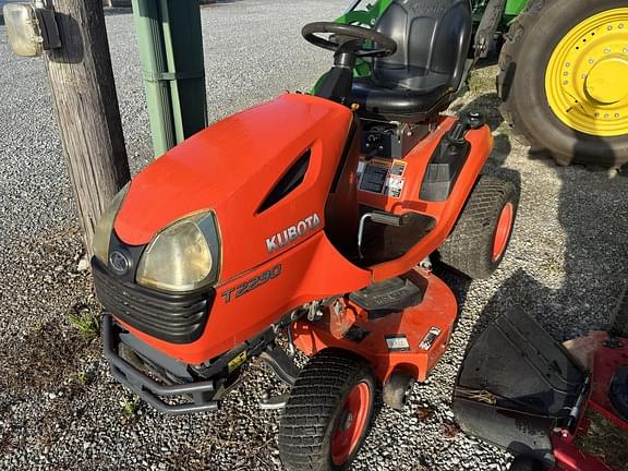 Image of Kubota T2290 equipment image 1