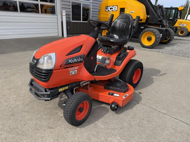 Image of Kubota T2290 equipment image 1
