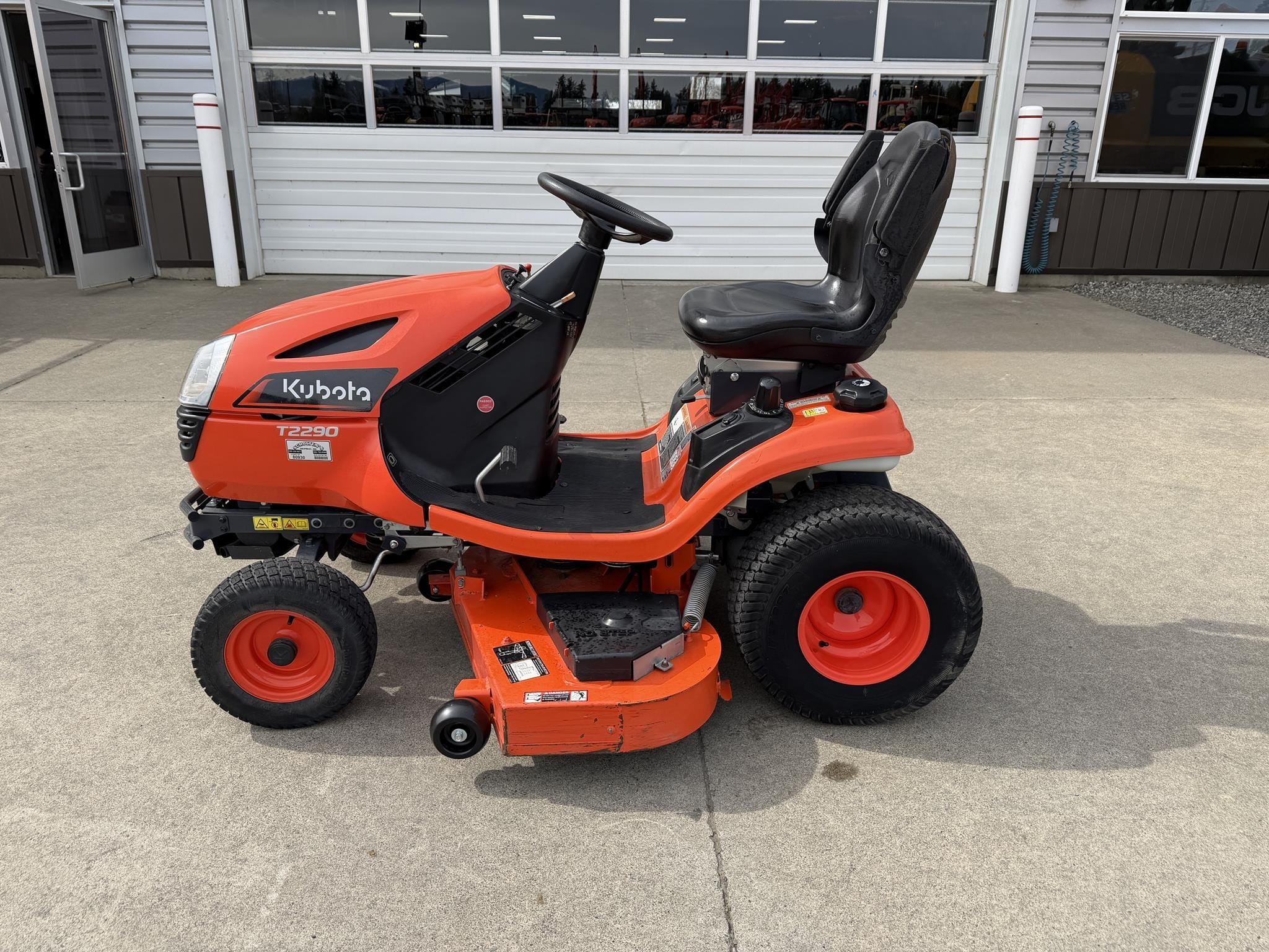 2022 Kubota T2290 Equipment Image0