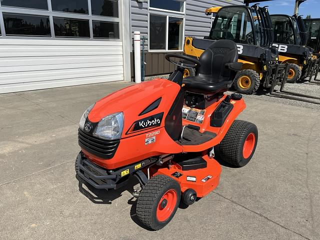Image of Kubota T2290 equipment image 1