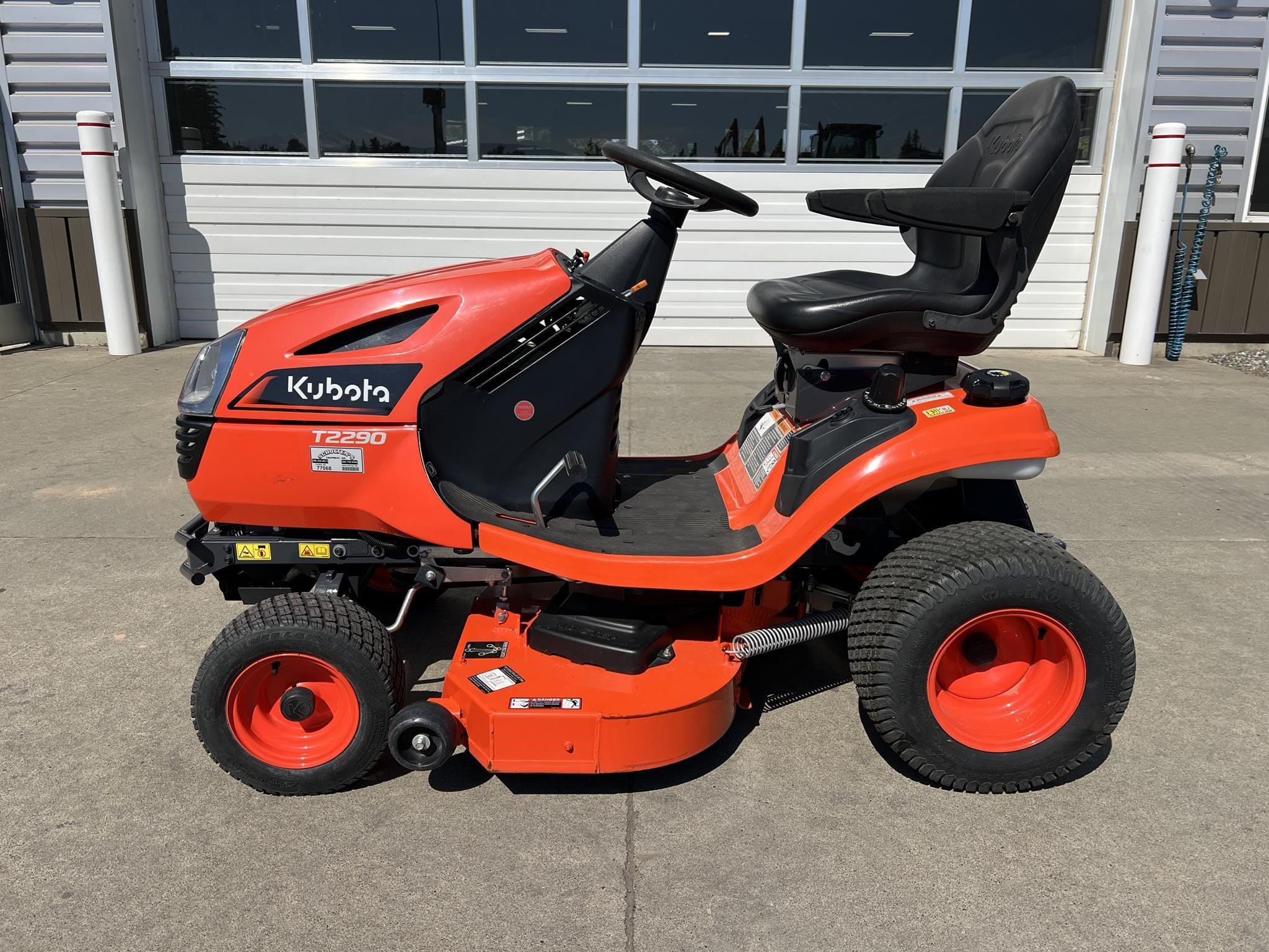 Main image Kubota T2290KW-42