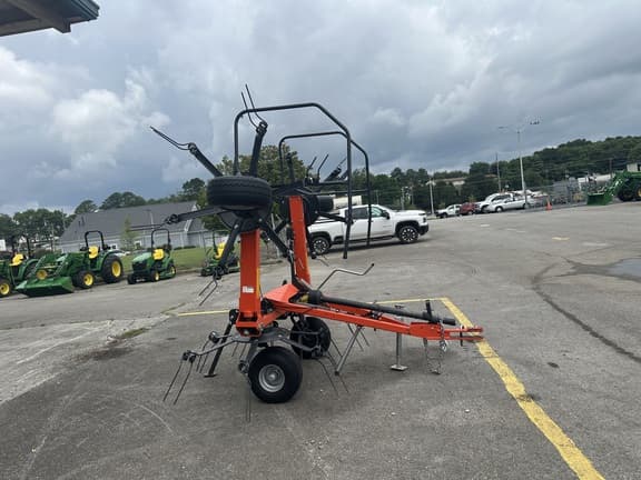Image of Kubota TE4052T equipment image 2