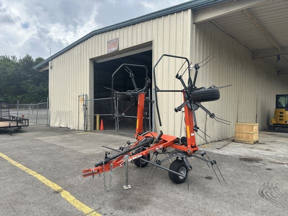 Image of Kubota TE4052T equipment image 1