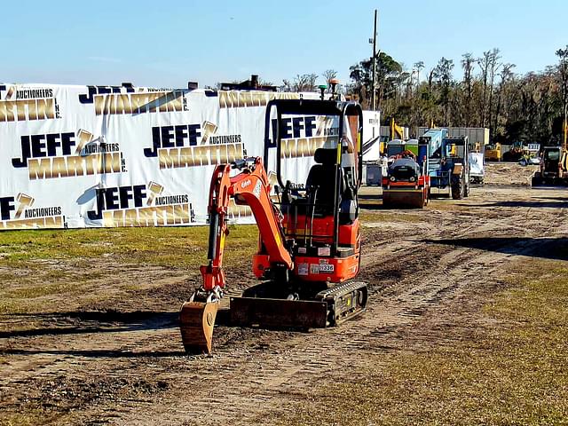 Image of Kubota U17 equipment image 1