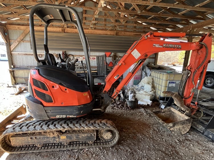 2022 Kubota U25 Equipment Image0