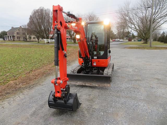 Image of Kubota U35-4 equipment image 2