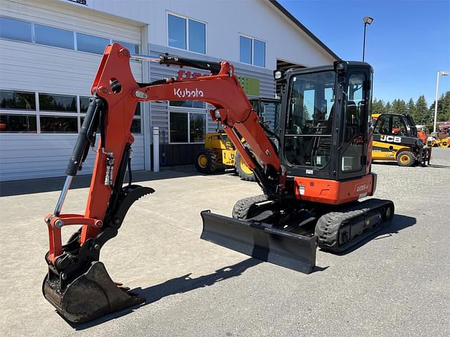 Image of Kubota U35-4 equipment image 1