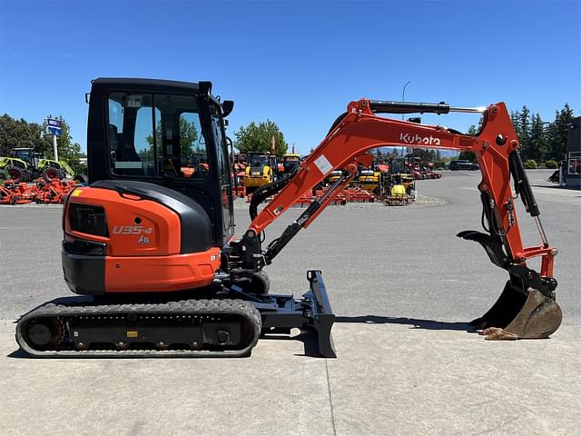 Image of Kubota U35-4 equipment image 4