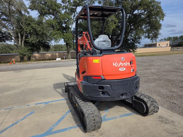 Image of Kubota U35-4 equipment image 2
