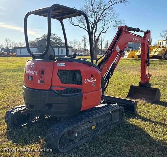 Image of Kubota U35-4 equipment image 4