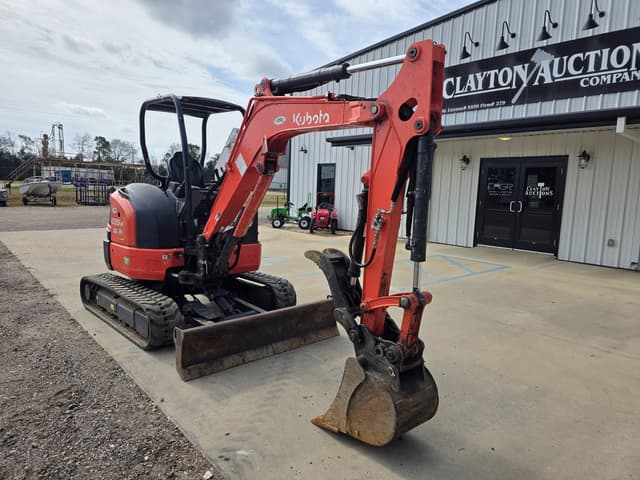 Image of Kubota U35-4 equipment image 4
