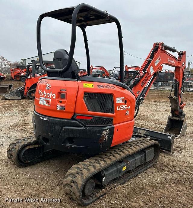 Image of Kubota U35-4 equipment image 4