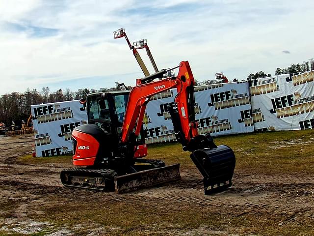 Image of Kubota U50-5 equipment image 2