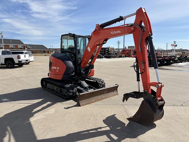Image of Kubota U55-5 equipment image 3