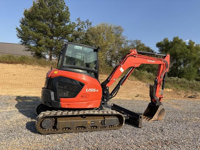 Image of Kubota U55-5 equipment image 2
