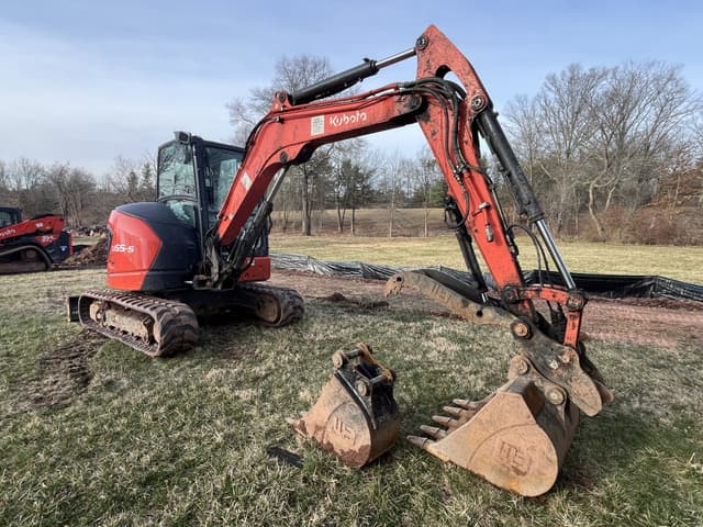Image of Kubota U55-5 equipment image 3