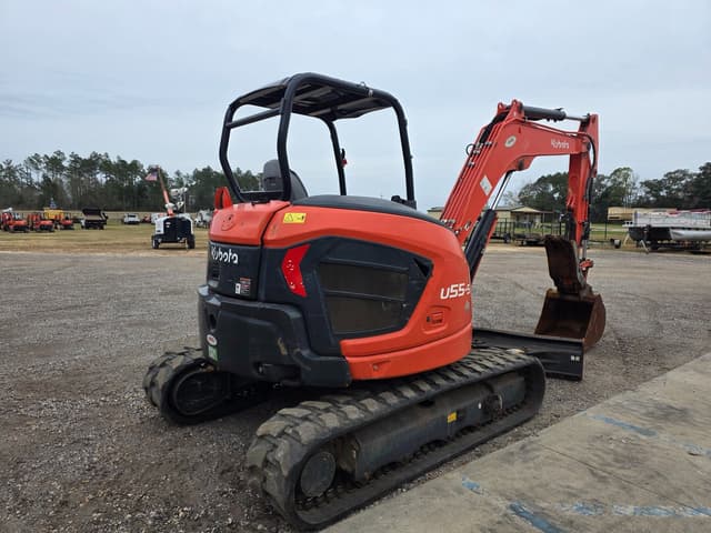 Image of Kubota U55-5 equipment image 3
