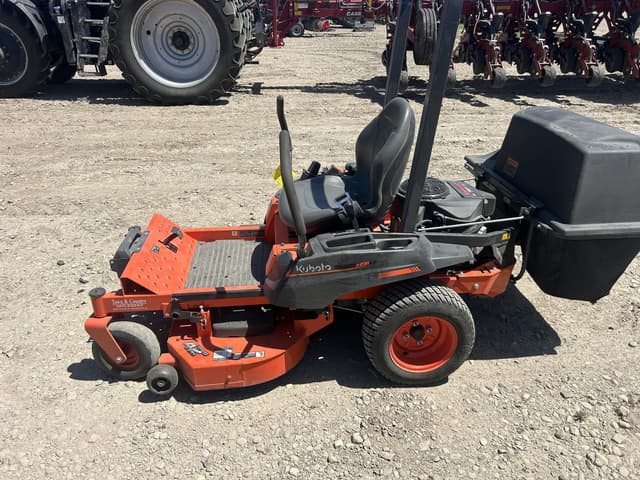 Image of Kubota Z231 equipment image 4