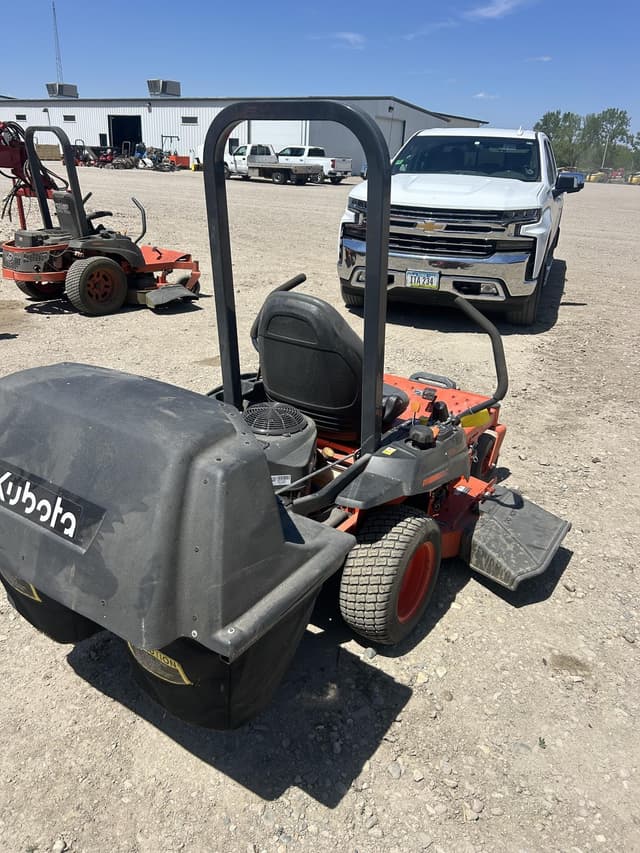 Image of Kubota Z231 equipment image 2