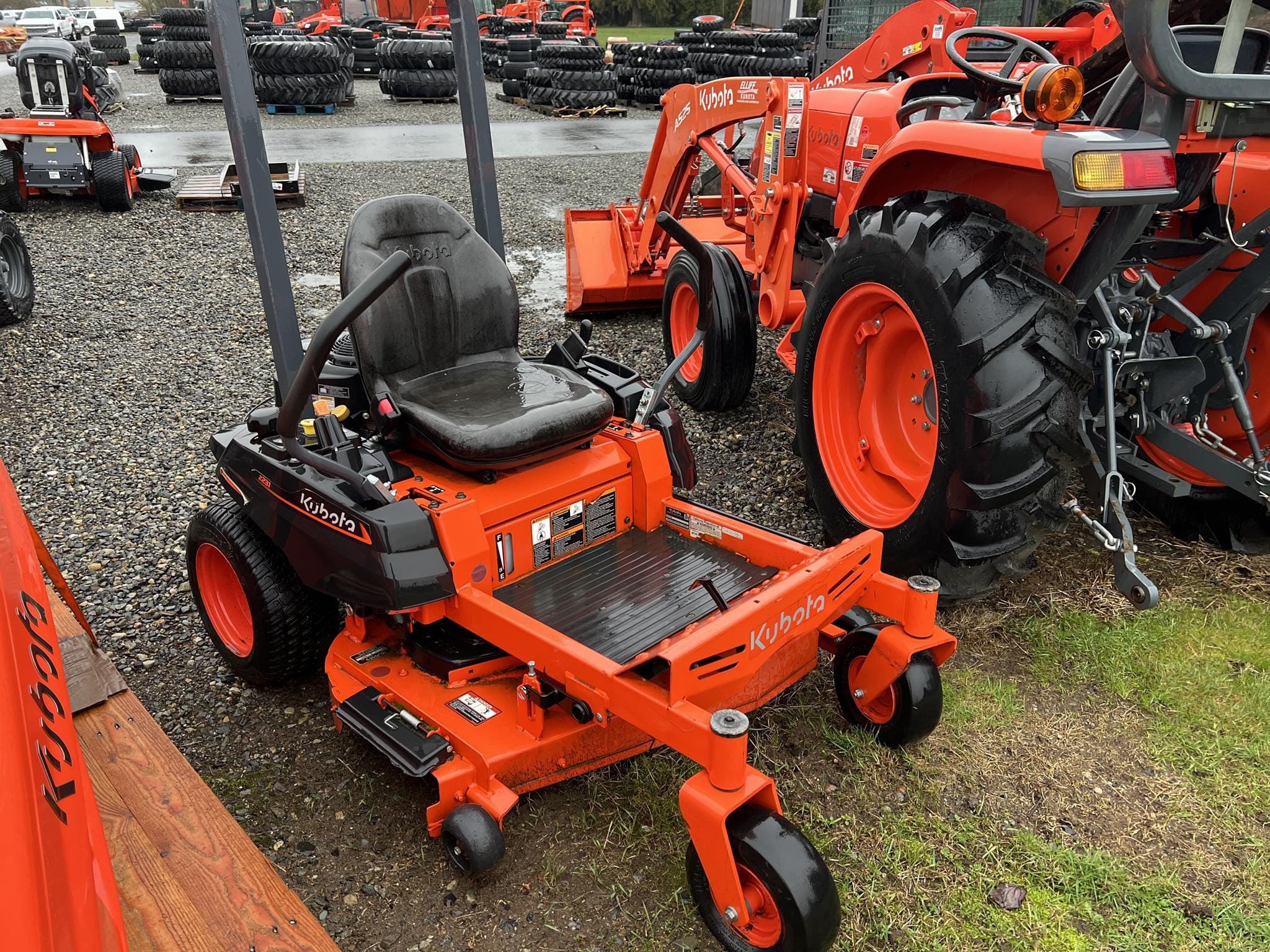 2022 Kubota Z231 Equipment Image0