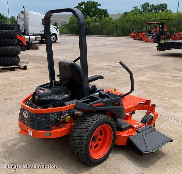 Image of Kubota Z251 equipment image 4