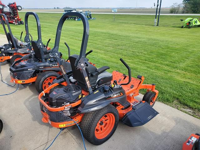 Image of Kubota Z412KW equipment image 4