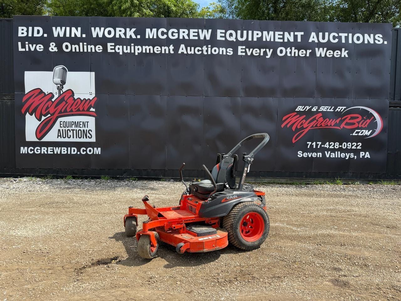 2022 Kubota Z422 Equipment Image0