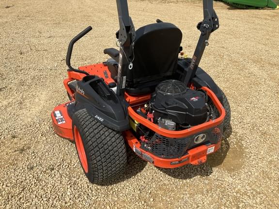 Image of Kubota Z422 equipment image 4
