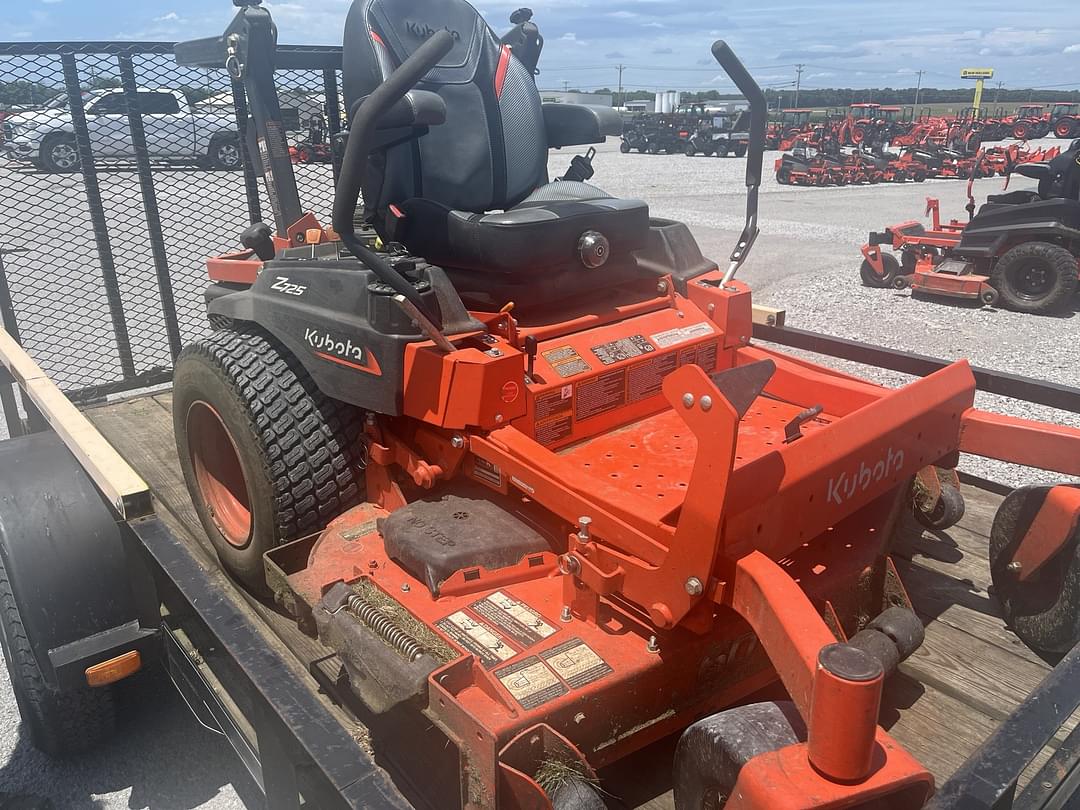 Image of Kubota Z725 Primary image
