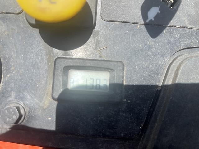Image of Kubota Z725 equipment image 4