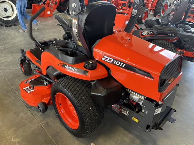 Image of Kubota ZD1011 equipment image 4